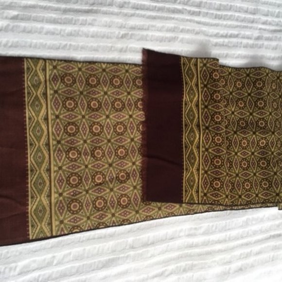 scarves - Picture 4 of 7